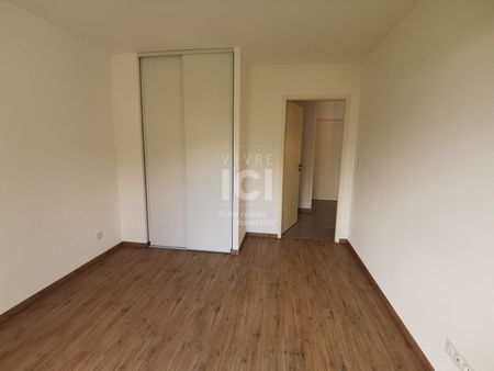 Appartement T2 de 43.13 m² avec balcon + stationnement - Centre ville TREILLIERES - Photo 3