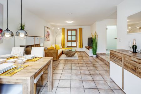 Furnished ground floor apartment with beautiful terrace - Photo 2