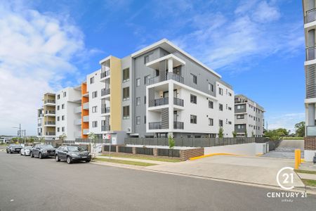 Walking Distance to Train Station and Coles Woolworths Brand-New Apartment with Top-Tier Amenities - Photo 2