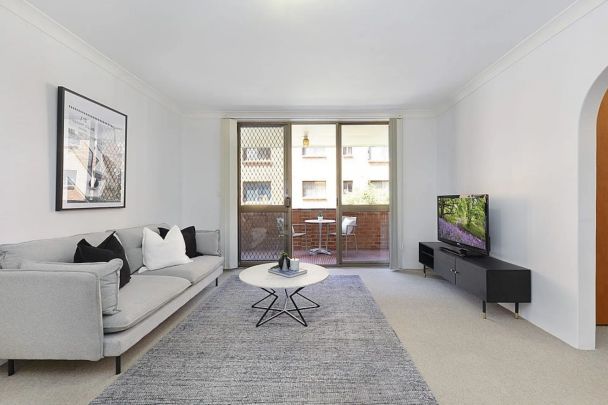 Oversized Apartment In Paramount Position - Photo 1