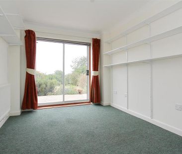 4 bedroom detached house to rent - Photo 1
