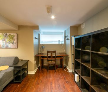 For Lease - 52 Stanley Terrace Unit# C, Toronto, Ontario - Photo 3