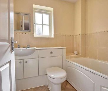 The Lindens, St. Benets Way, Tenterden, TN30 - Photo 6