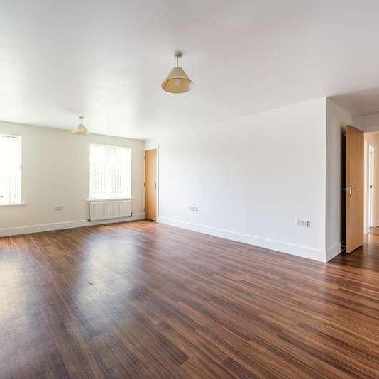 Kingsquarter, Maidenhead, SL6 - Photo 1