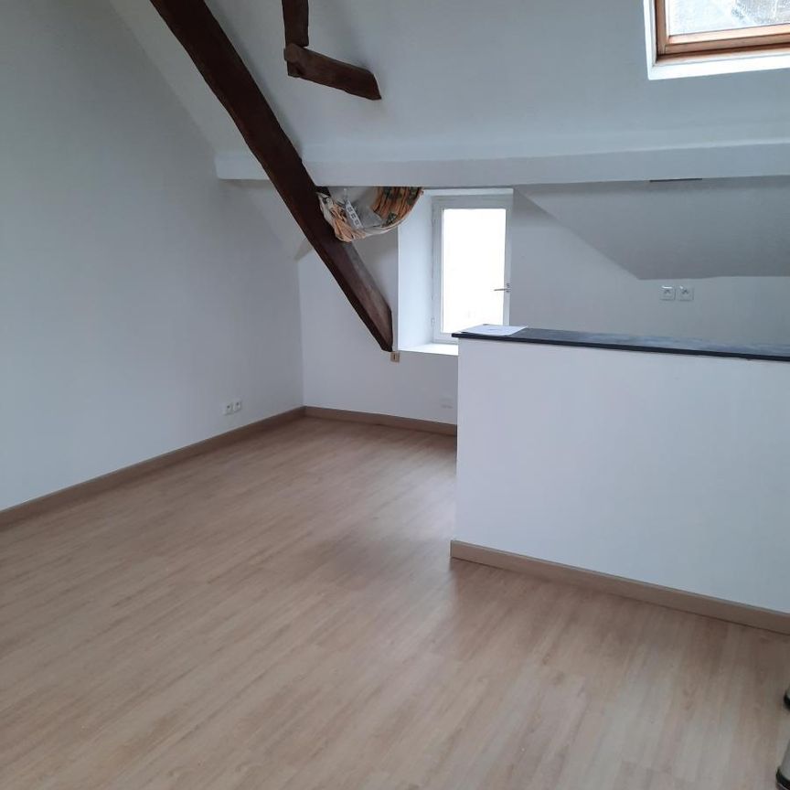 Maison de bourg F3 jumelée, centre bourg de MARIGNY - Photo 1