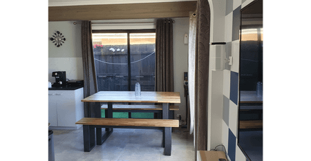 Double storey 4 bedroom 450 per week available 1 Dec - Photo 4