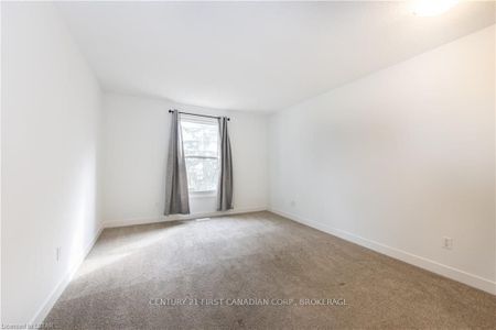 For Lease - 70 Fiddlers Green Road Unit# 106, London North, Ontario - Photo 3