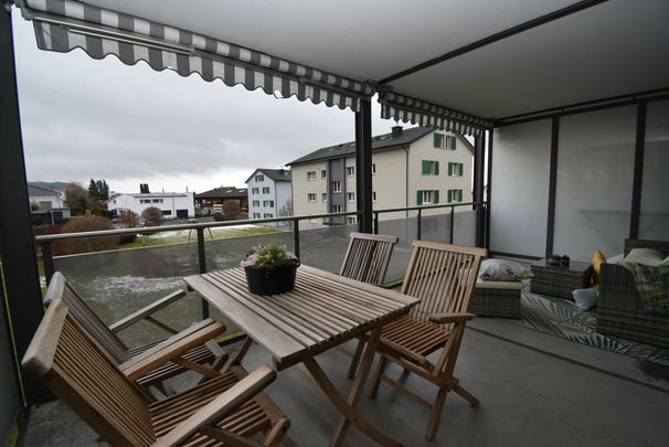 Gross­zü­gi­ge 4-Zim­mer­woh­nung im Grü­nen - Photo 1