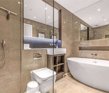 An exquisitely presented modern townhouse in the heart of Twickenham. - Photo 4