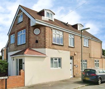 Chesterfield Road, Ashford, Surrey, TW15 3PD - Photo 6