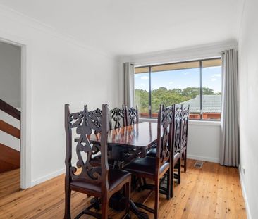 Family Home in Leafy Surroundings - Photo 2