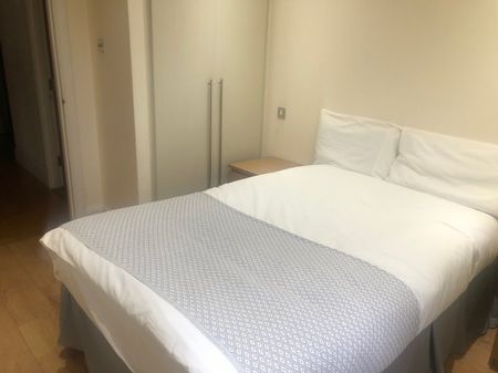 Bourne House - Photo 3