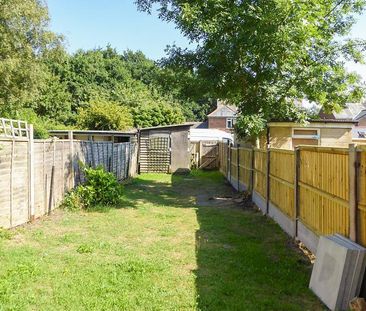 3 bedroom terraced house to rent - Photo 6