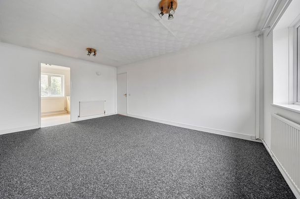 2 bedroom maisonette to rent - Photo 1