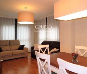 Piso en alquiler en Centro - Photo 1