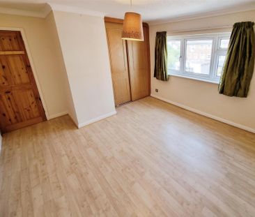 2 Bedroom Maisonette to Rent in Dayton Street, Rushden, Northants, ... - Photo 4