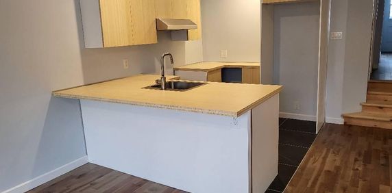 Très bel appartement 4 1/2 remis à neuf, libre 1er novembre 2025 - Photo 2