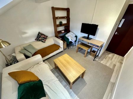 1 bedroom property to rent Kelso Heights, Belle Vue Road, Leeds, West Yorkshire, LS3 - Photo 4