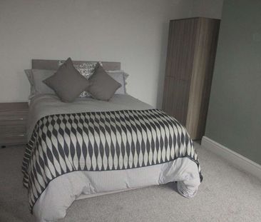 Portland Road Unit 2 - Photo 4