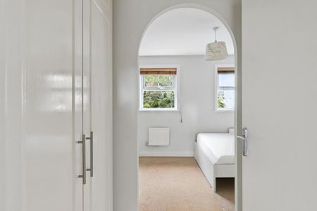 4 bedroom ground floor flat to rent - Photo 3