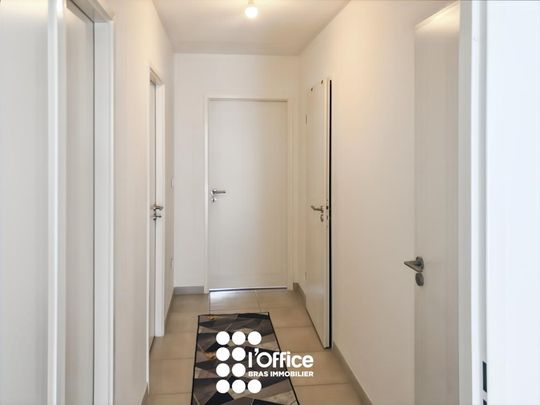 Location Appartement 4 pièces 82m² LES SABLES D OLONNE 85100 - Photo 1