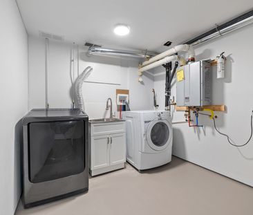 For Lease - 1012 Lavender Court Unit# Lower, Oshawa, Ontario - Photo 6