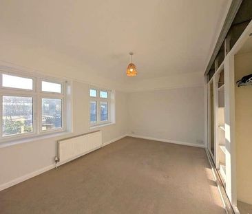 Sunbury Way, Hanworth, Feltham, TW13 - Photo 4