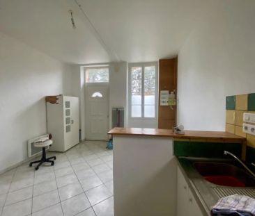 A VILLENEUVE SUR LOT T2 EN DUPLEX AVEC PARKING PRIVATIF - Photo 4