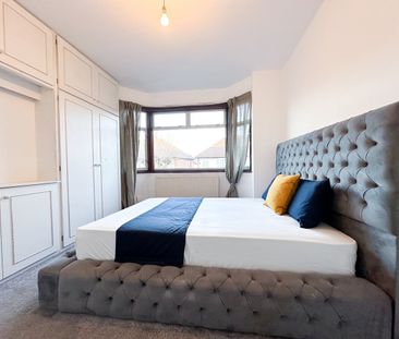 Room in a Shared House, Wesley Avenue, NW10 - Photo 2