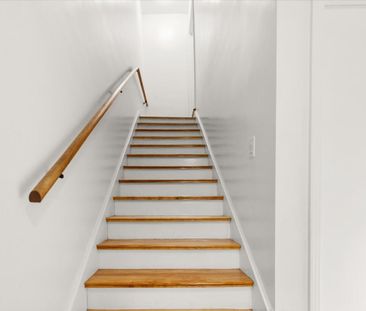 5017 Av. Patricia - Photo 1