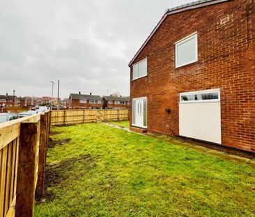 Sycamore Green, Pontefract, WF8 2DU - Photo 4