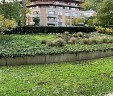 Proche de la Maison Communale, beau rez-de-chaussée meublé de 2 cha... - Photo 1