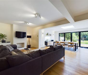 4 bedroom semi-detached house to rent - Photo 1