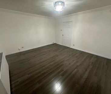 2 Bed Flat, Cairns Road, G72 - Photo 2