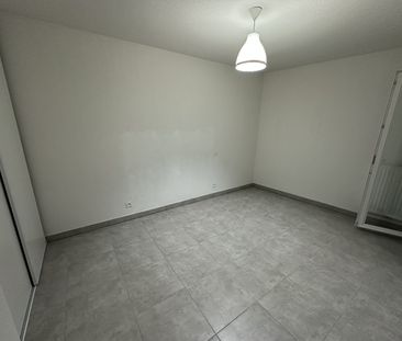 Location Appartement 2 pièces 42m² SETE 34200 - Photo 2