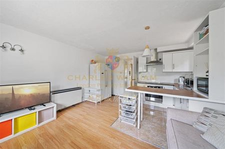 Goodwin Close, London - Photo 5