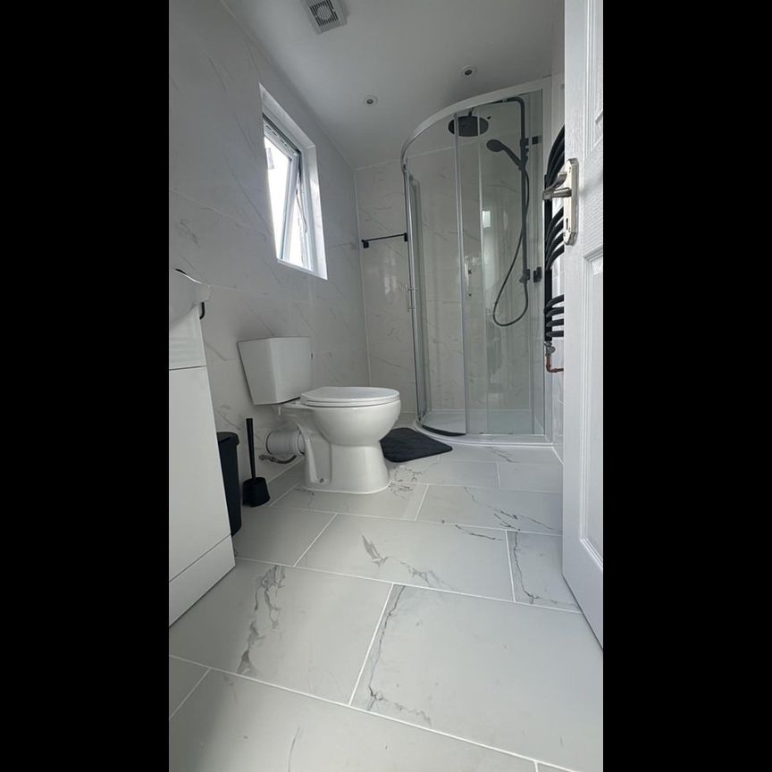 Room in a Shared House, Boundary Road, E17 - Photo 1