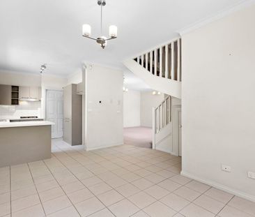 Neat 3-Bedroom Townhouse in a Prime Elsternwick Location - Photo 5
