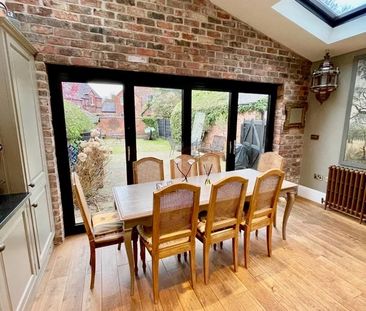 4 Bed Terraced House, Westgate, WA15 - Photo 5