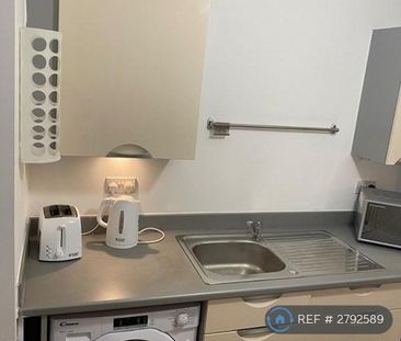 1 bedroom flat to rent - Photo 5