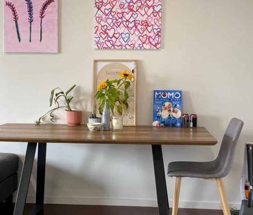 TWO BEDROOM, TWO CARPARK ‘DIAMOND IN THE CITY’ - Photo 2