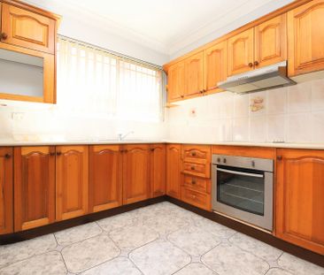 Three Bedroom Duplex - Photo 2