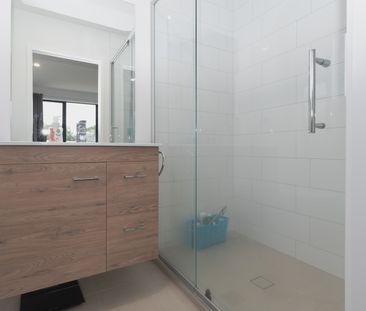 Newly Built Family Home - Photo 5