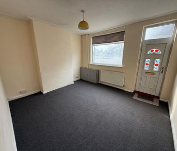 2 bedroom House To Let - Photo 3