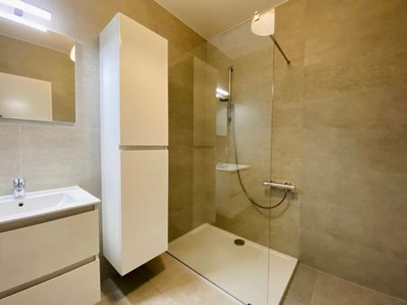 Appartement te huur - Foto 2