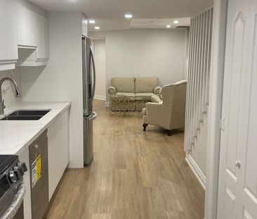 For Lease - 5560 Ethan Drive, Mississauga, Ontario - Photo 2