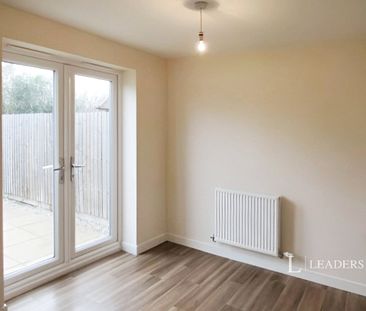 3 bedroom house to rent Warwick Close, Bourne, Lincolnshire, PE10 - Photo 1