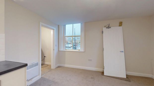 1 bedroom Flat To Let - Photo 1