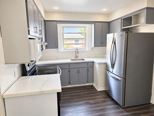 For Lease - 6 Shawford Crescent Unit# Main, Toronto, Ontario - Photo 1