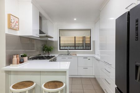 Neat and Comfortable Home in Redan - Photo 3